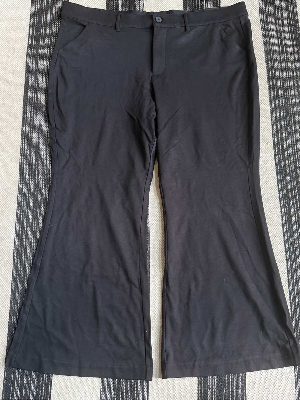 Torrid Women's Stretchy Black Flared Bootcut Dress Pants Size 26T NEW